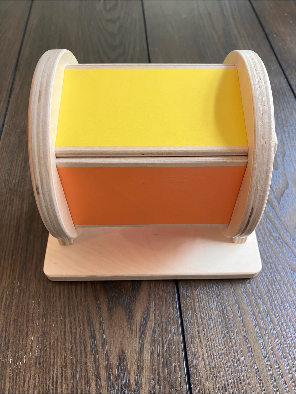 Lovevery - spinning rainbow - sensor kit - Montessori toy